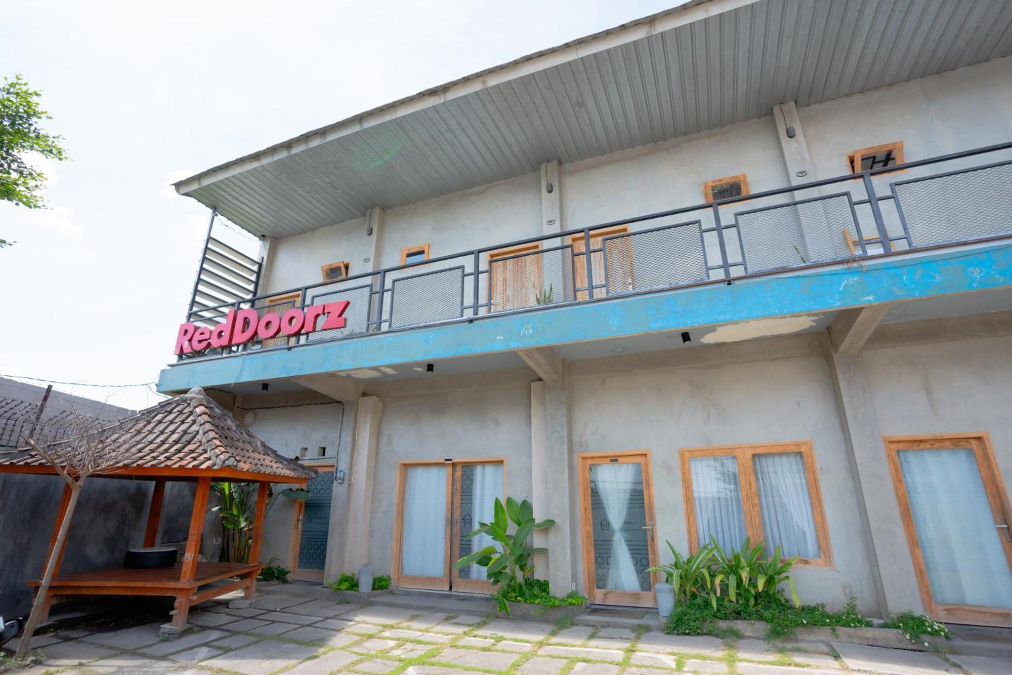 Reddoorz Syariah Near Lombok Epicentrum Mall Mataram Ngoại thất bức ảnh
