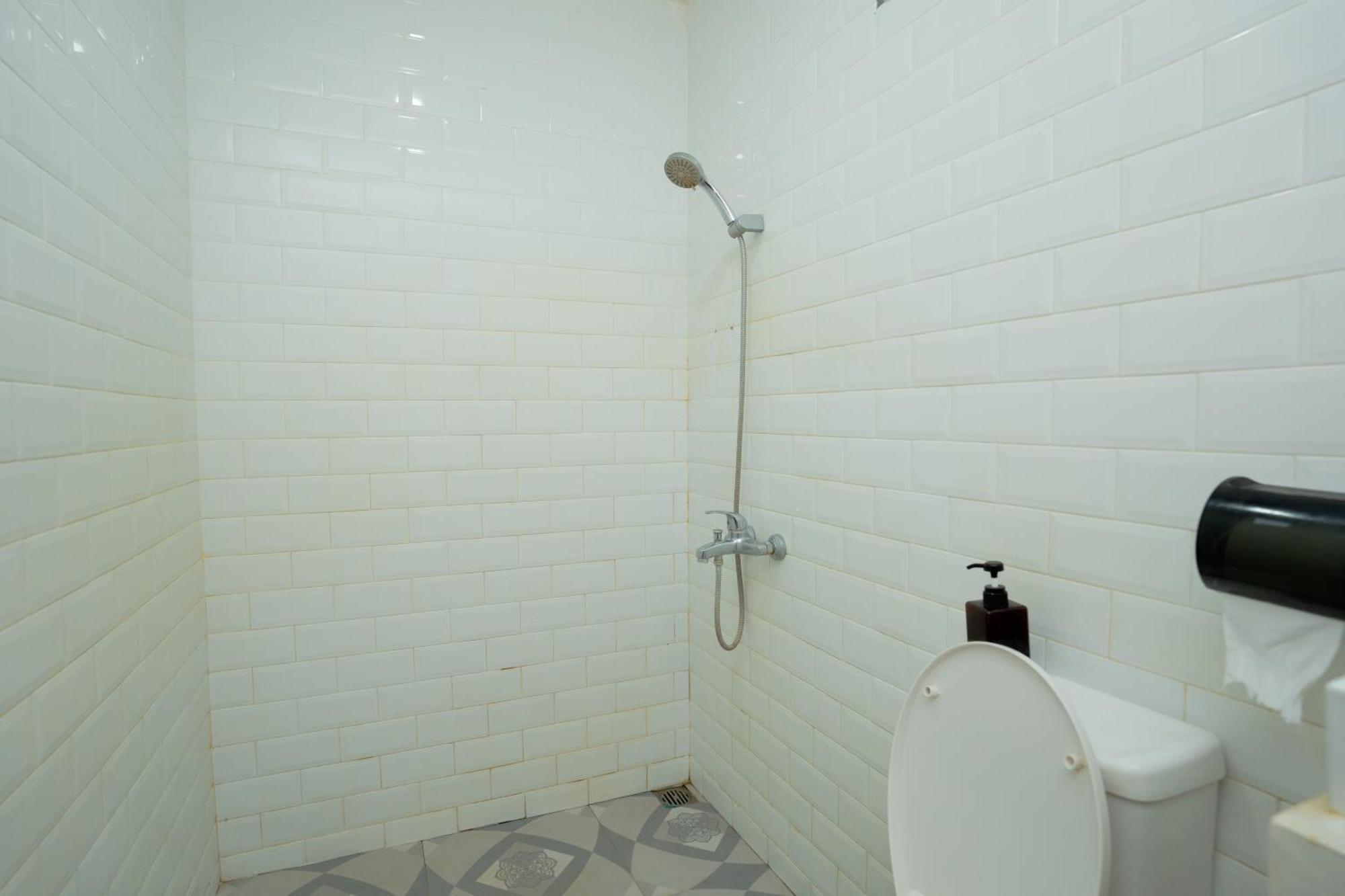 Reddoorz Syariah Near Lombok Epicentrum Mall Mataram Ngoại thất bức ảnh