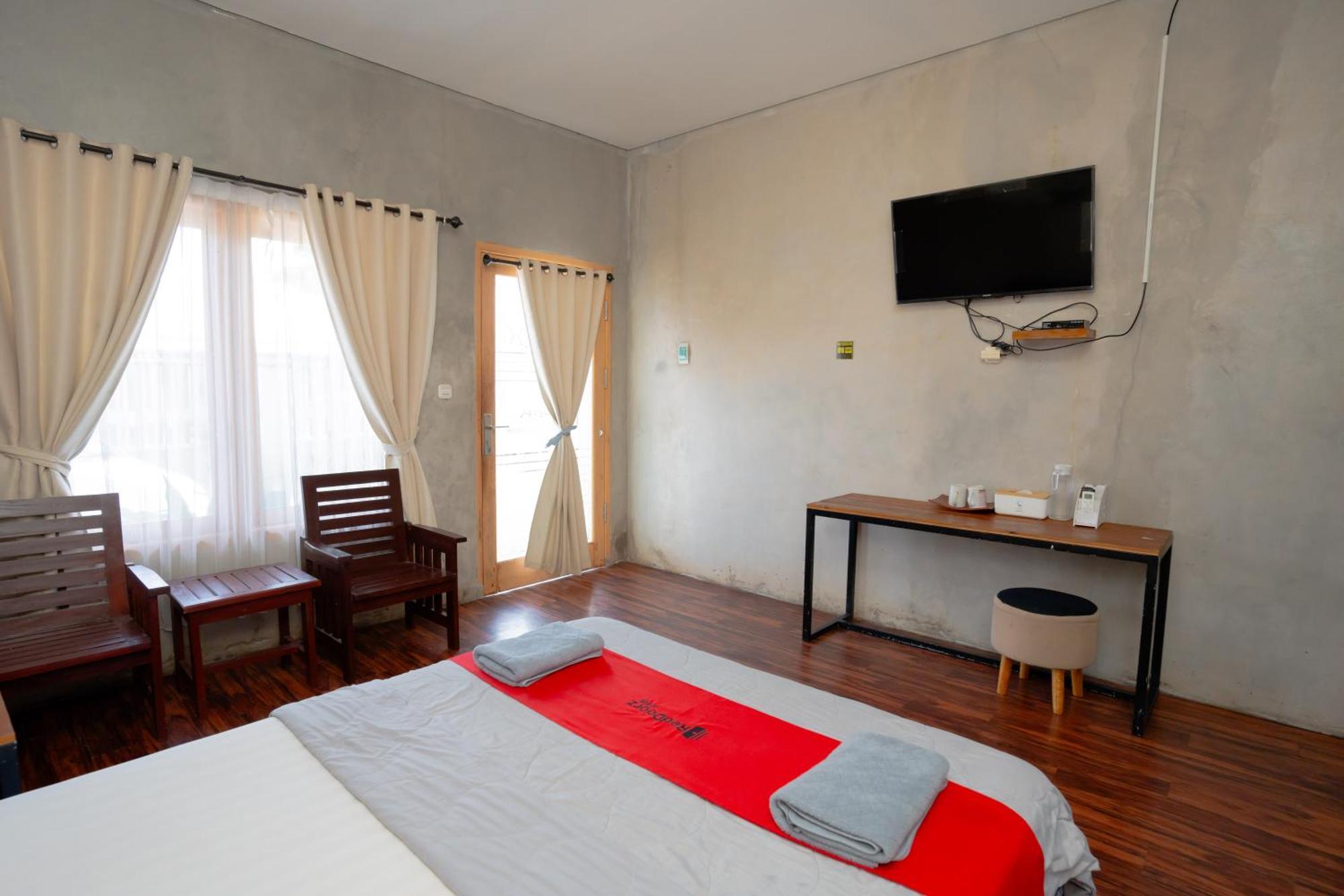 Reddoorz Syariah Near Lombok Epicentrum Mall Mataram Ngoại thất bức ảnh