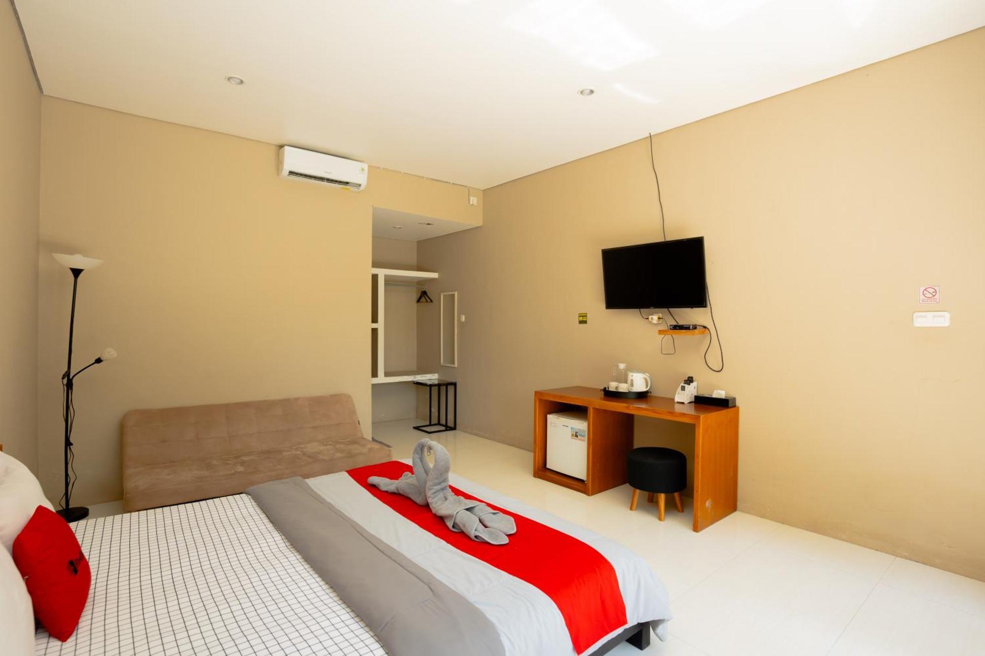 Reddoorz Syariah Near Lombok Epicentrum Mall Mataram Ngoại thất bức ảnh
